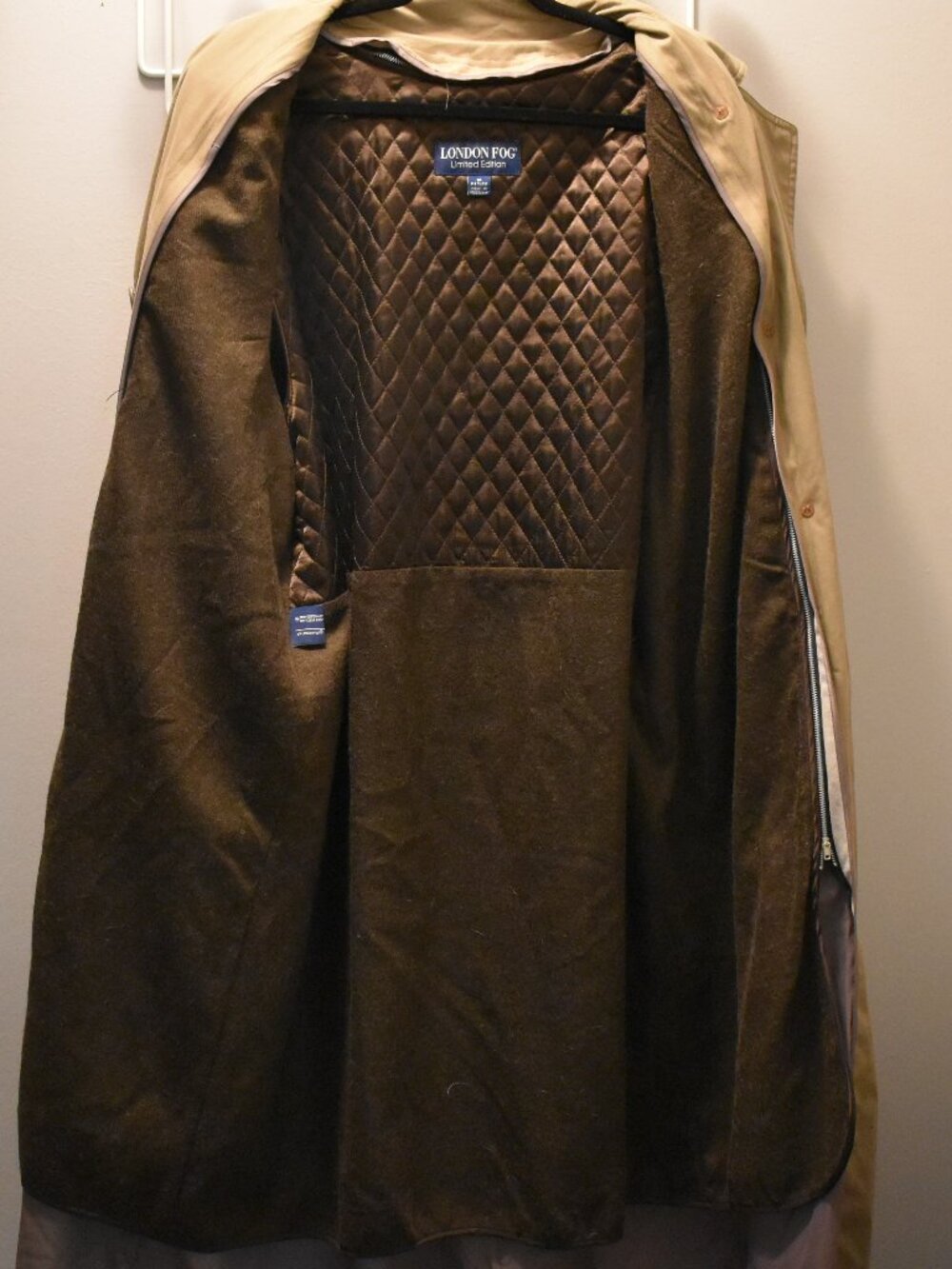 London Fog Limited Edition Double Brested Trench Coat - Picture 3 of 5